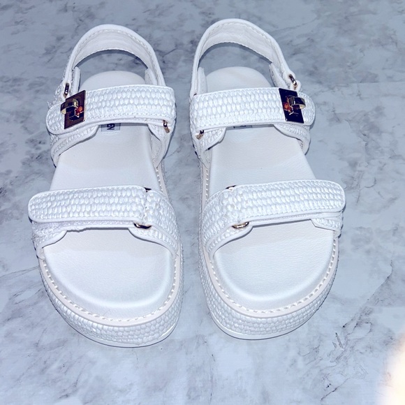 STEVEN MADDEN  WOMENS BIGMONA RAFFIA PLATFORM SANDAL WHITE Sz 8.5 NEW - Picture 2 of 9